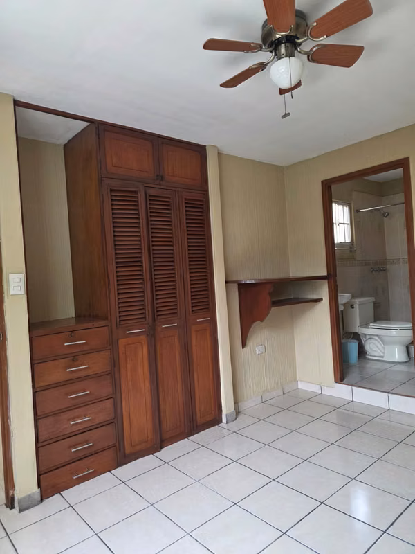 HOUSE FOR RENT, IMMEDIATE TO FUTURE TOWER, WORD TRADE CENTER