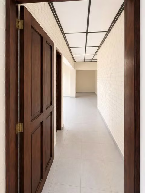 PREMIUM CORPORATE LOCATION IN RENT - 124; ROUND AREA OF THE LUCEIRO