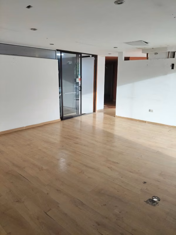 LOCAL COMERCIAL EN PLAZA AV. JESURALEN Y FINAL CALLE LA MASCOTA