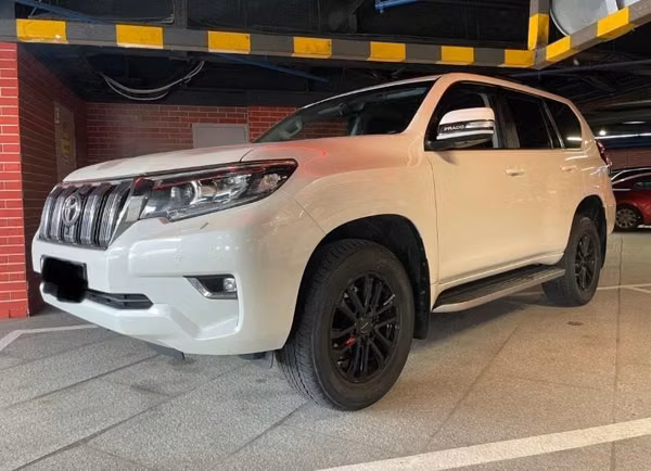 Toyota Lend Cruiser Prado