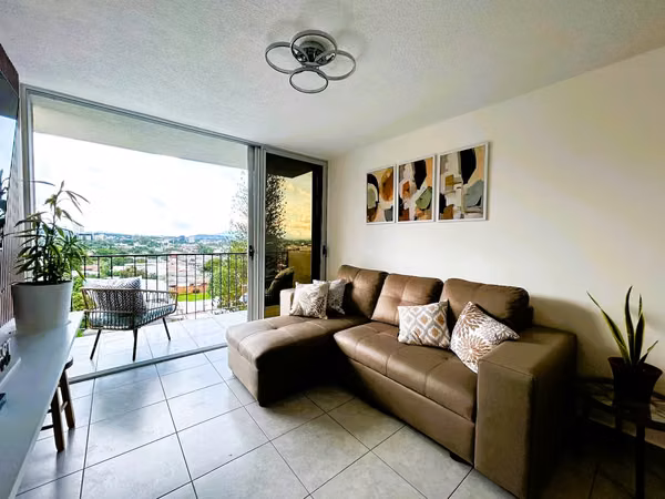 Apartamento Amueblado de 3 Habitaciones y 2 Baños | con Vista Panorámica
