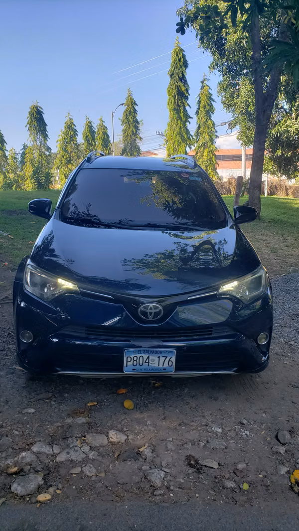 Rav4 2017 LE 4x2