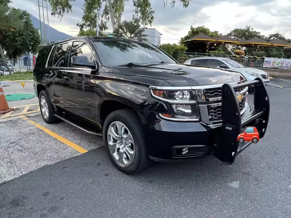 Chevrolet Tahoe 2016 de 3 filas no chocada