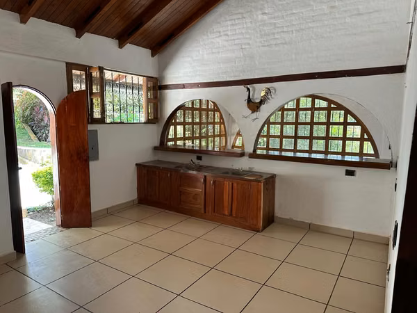 QUINTA STA TECLA $1,500 Privado pero afuera de la ciudad