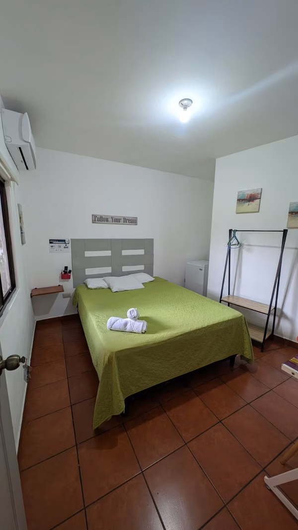 Alquiler de apartamento estudio amueblado en Colonia Escalón