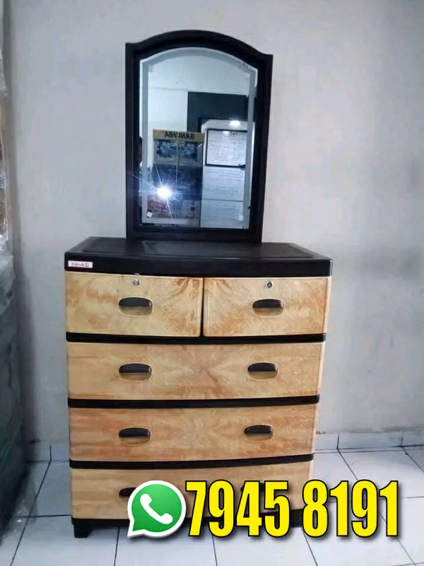 Muebles metálicos y plásticos, crédito y contado