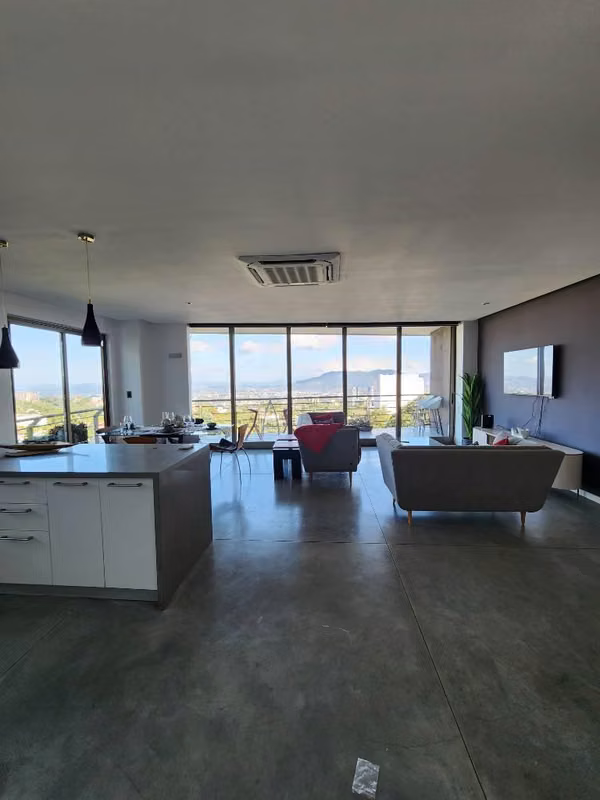 En Venta LUJOSO Apartamento En Col Escalon Con Vista 130m2