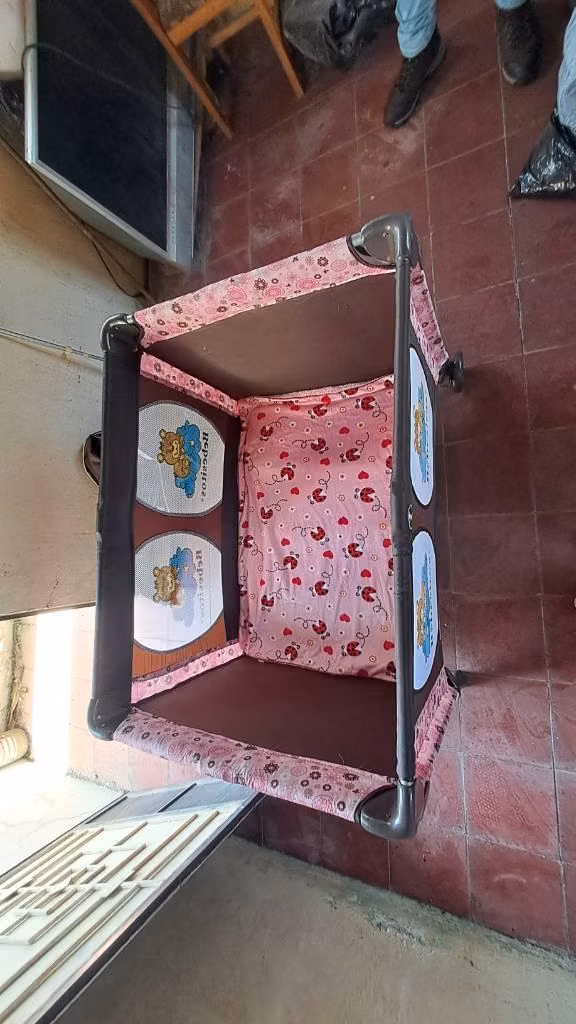 CORRAL Y CUNA PARA NIÑA NUEVO