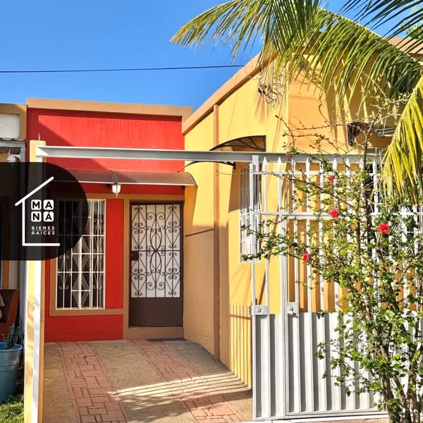 CASA EN VENTA EN RES. NUEVO LOURDES PONIENTE