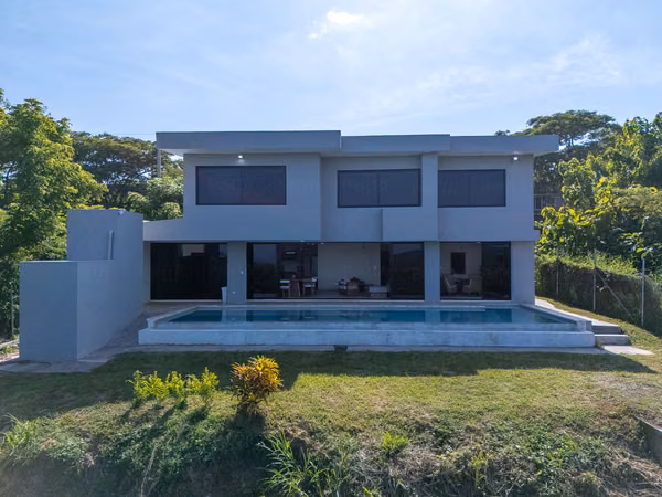 EN VENTA | CASA AMUEBLADA EN RESIDENCIAL CERROMAR, EL SUNZAL, LA LIBERTAD