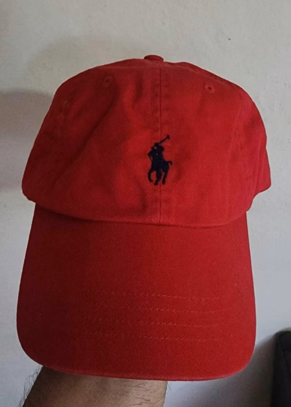 Se vende gorra polo