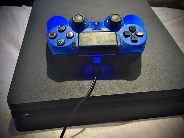 PLAY STATION 4 (NEGOCIABLE)