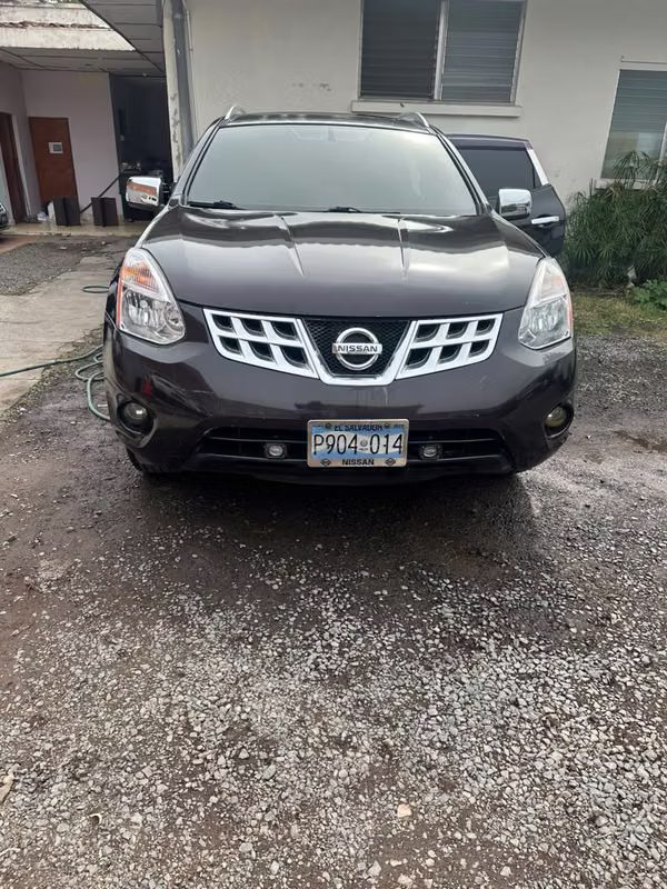 Nissan  Rogue 2011