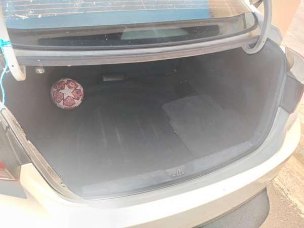 **HYUNDAI ELANTRA 2015 – AUTOMÁTICO – MOTOR 1.8