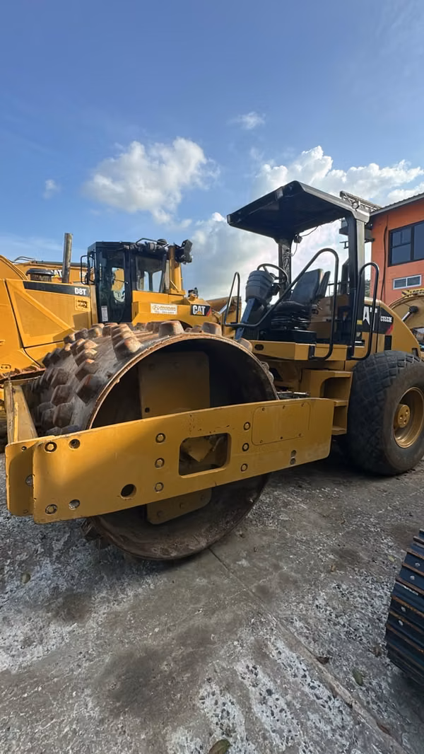 Compactadora / Rola Caterpillar 533E (12 Ton) | Ubicada en Panamá | Venta a El Salvador