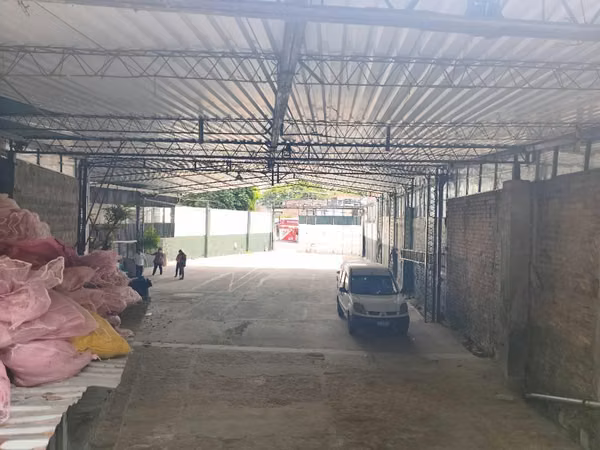 ALQUILER DE BODEGA EN SANTA ANITA