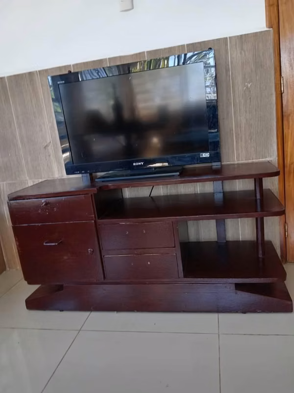 Mesa de TV de Madera