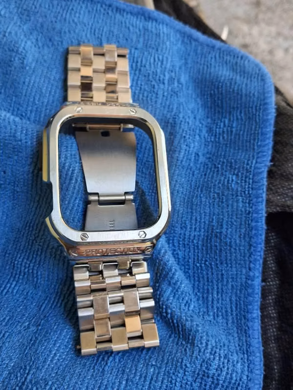 Vendo lindo brazalete para apple watch ultra de acero inoxidable negociable