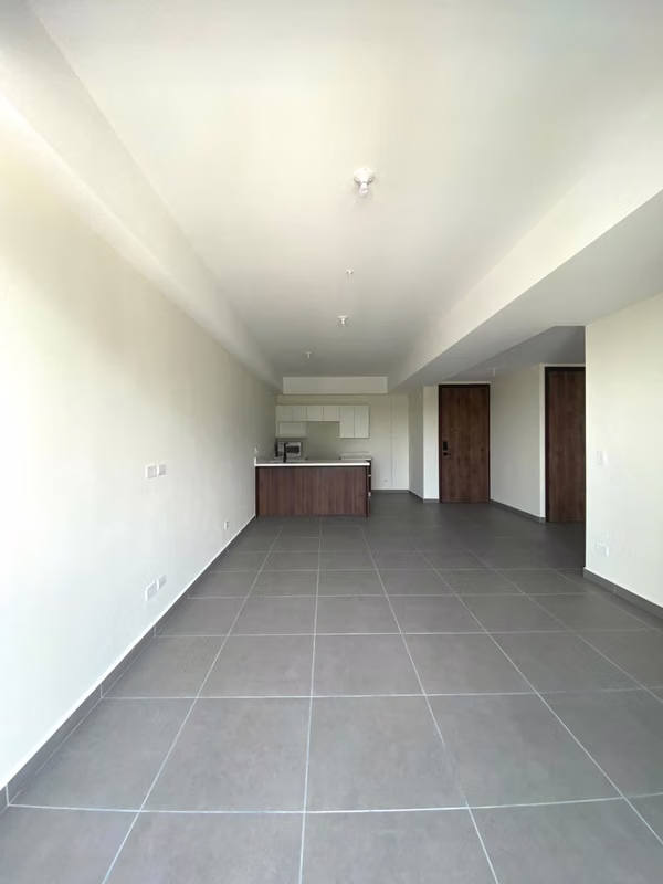 SE ALQUILA APARTAMENTO 8VII HOMES Colonia Escalón, Incluye línea blanca