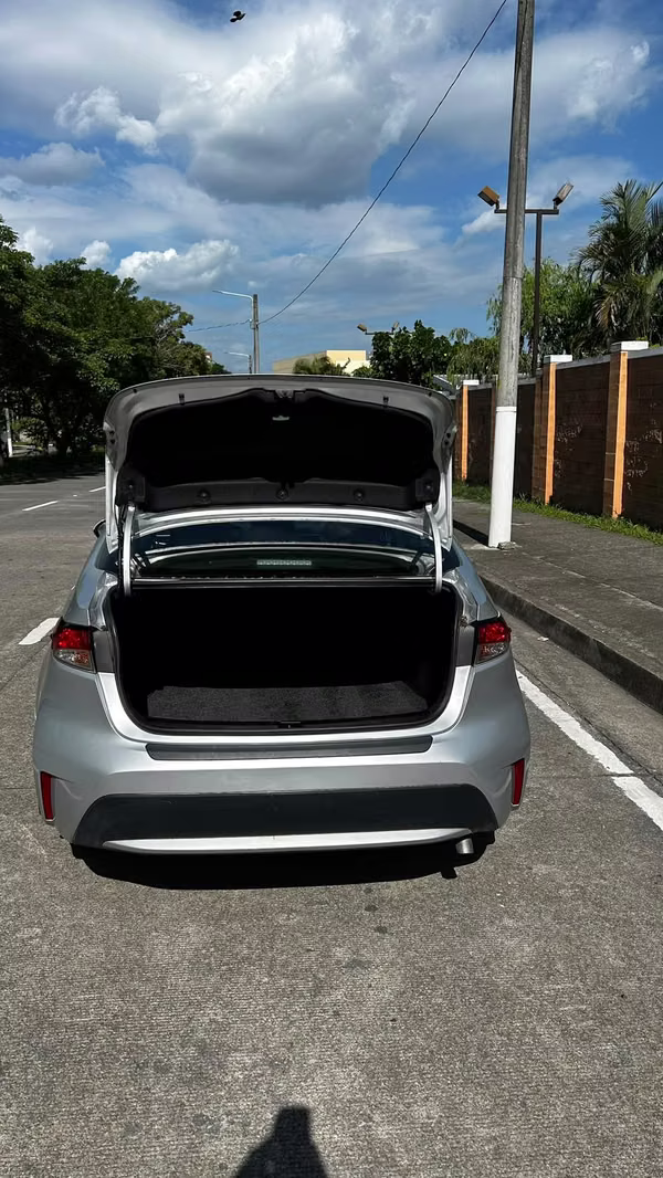 2021 Toyota Corolla | sedán | $12,900 | Eagle Auto Sales