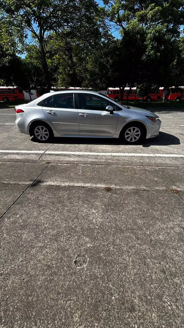 2021 Toyota Corolla | sedán | $12,900 | Eagle Auto Sales