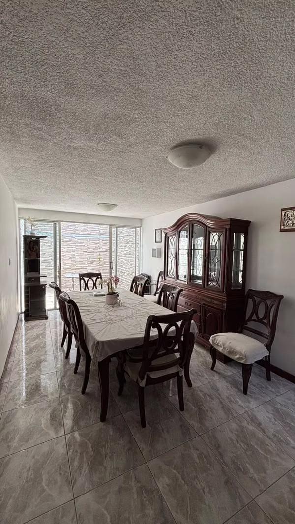 STEP HOUSE RENTAL $1,850 PRIVATE WITH FURNITURE