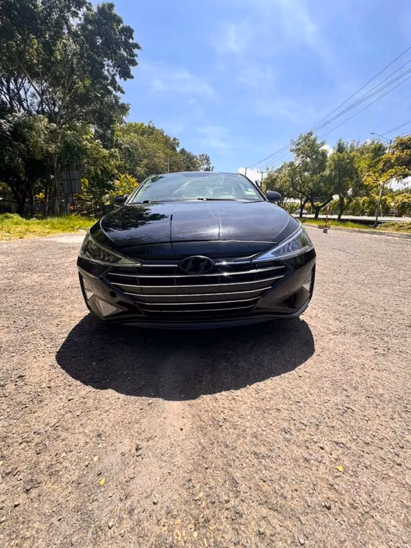 HYUNDAI ELANTRA IS 2019 GOOD BAGS