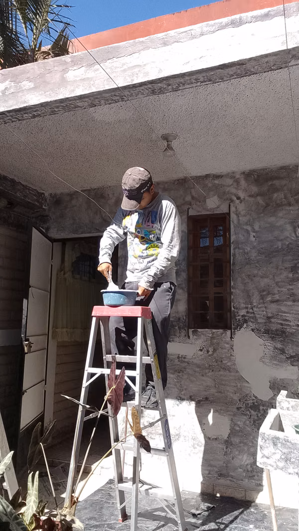Trabajos varios , albañilería, fontanería, estructuras metálicas galladas etc.