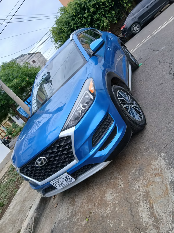 Sell hyundai tucson SEL year 2020 just entered with DIRECT TRASPATE PLACES