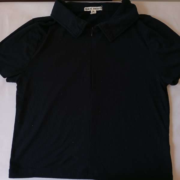 Blusita Negra Talla XL $3.50