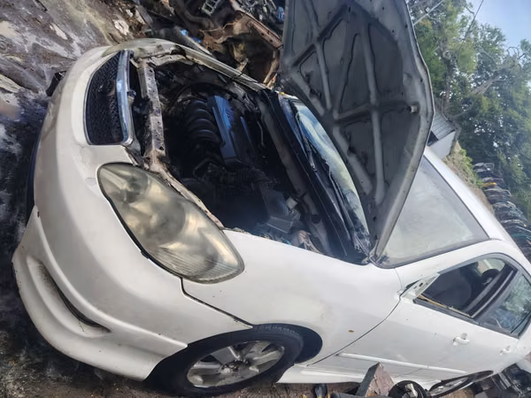 Parte disponibles para Toyota Corolla año 2007 transmisión estándar