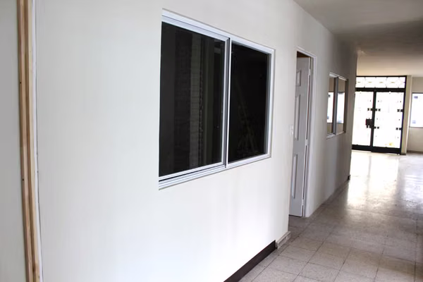 Apartamento con 1 dormitorio cerca de Blvd de los Heroes