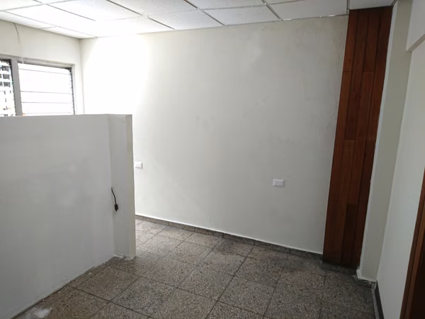 Apartamento con 1 dormitorio cerca de Blvd de los Heroes