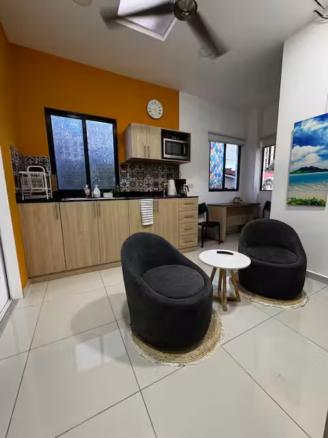 Apartamento Como nuevo de 1 habitaciòn con baño con tina - cerca de todo-Cumbres de la Escalon
