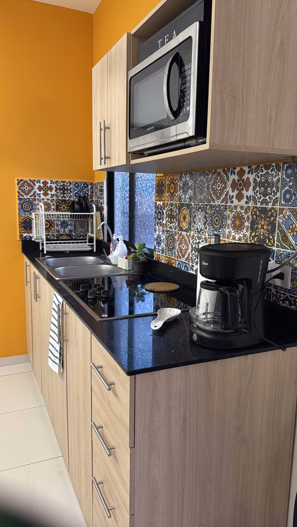 Apartamento Como nuevo de 1 habitaciòn con baño con tina - cerca de todo-Cumbres de la Escalon