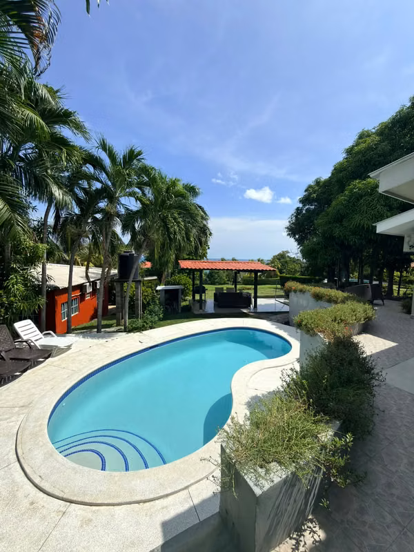 SE ALQUILA XANADU CASA DE MAR TAMANIQUE, LA LIBERTAD, RESIDENCIAL PRIVADA,  Hermosa casa en alquiler ubicada en Residenc