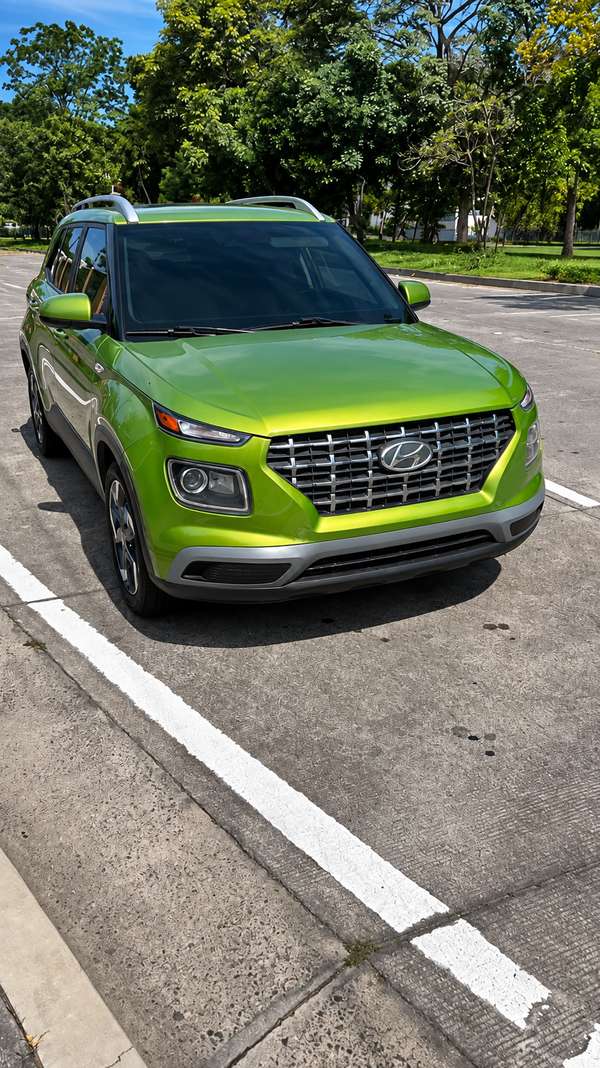 Hyundai Venue 2023 | SUV | $12,800 | Eagle Auto Sales
