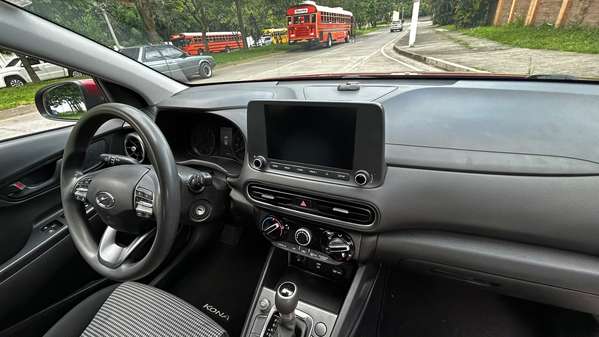 Hyundai Kona 2023 | SUV ~ Bolsas buenas | $13,300 | Eagle Auto Sales