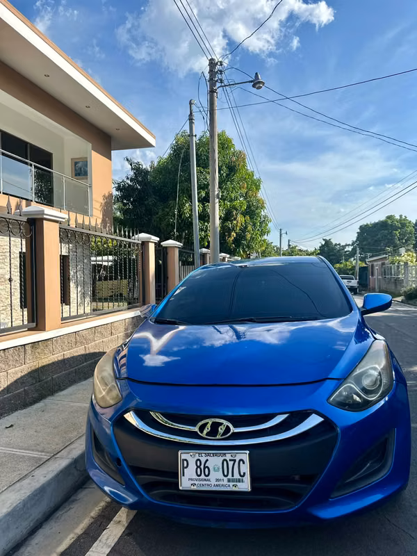 Sell Hyundai Elantra GT 2017 $7000.00 negotiable