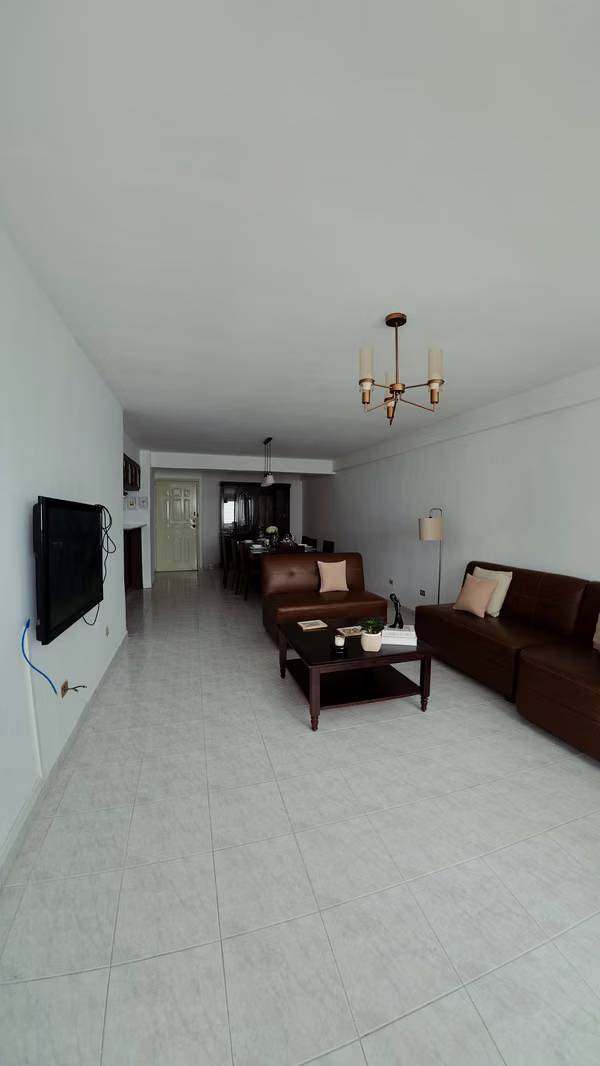 Alquilo! Amplio y amueblado apartamento en Colonia Escalon!