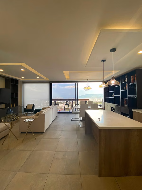 SE ALQUILA APARTAMENTO 105 CONDOMINIO ESCALON, AMUEBLADO - Sala  - Comedor con bar empotrado  - Cocina completamente e
