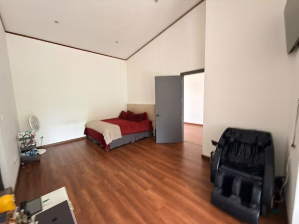 SE VENDE CASA ALTURAS DE TENERIFE, RESIDENCIAL PRIVADA, tiene 1100 v2 de terreno y 400 mts2 de construcción, cochera 5 v