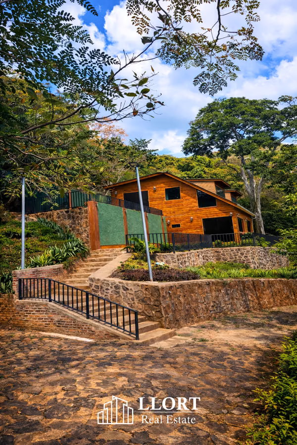 Cabañas Privadas en VENTA ubicadas en Santiago de María, ideal para airbnb o inversión turística 