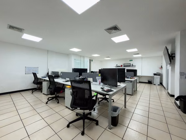 EN VENTA | OFICINA CORPORATIVA EN GRAN PLAZA – OFICINA 208, SAN BENITO, SAN SALVADOR