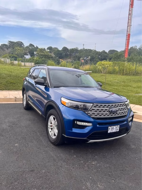Ford Explorer XLT 2022
