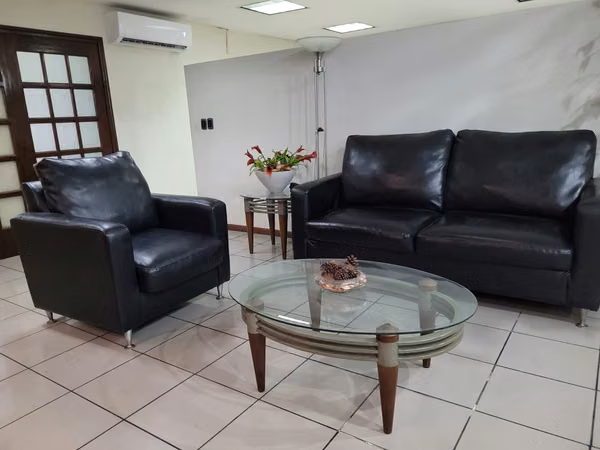 CASA IDEAL PARA OFICINAS, CLÍNICAS, ETC