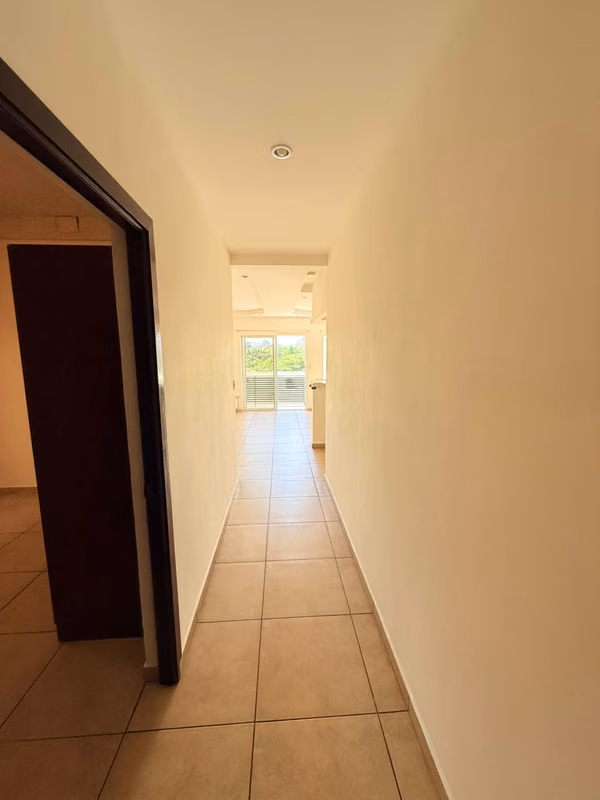 SE ALQUILA APARTAMENTO TORRE KAIROS LOMAS DE SAN FRANCISCO, VACIÓ, tiene 120 mts2, 3 habitaciones, área de servicio comp