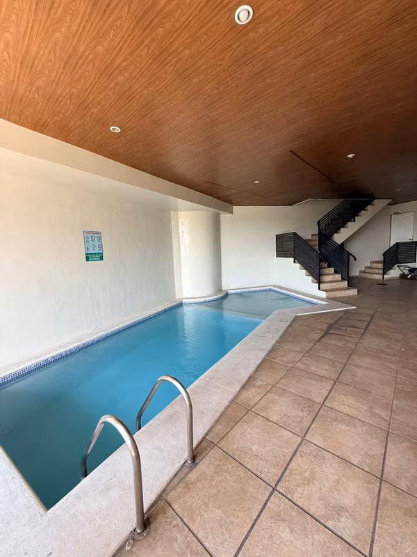SE ALQUILA APARTAMENTO TORRE KAIROS LOMAS DE SAN FRANCISCO, VACIÓ, tiene 120 mts2, 3 habitaciones, área de servicio comp