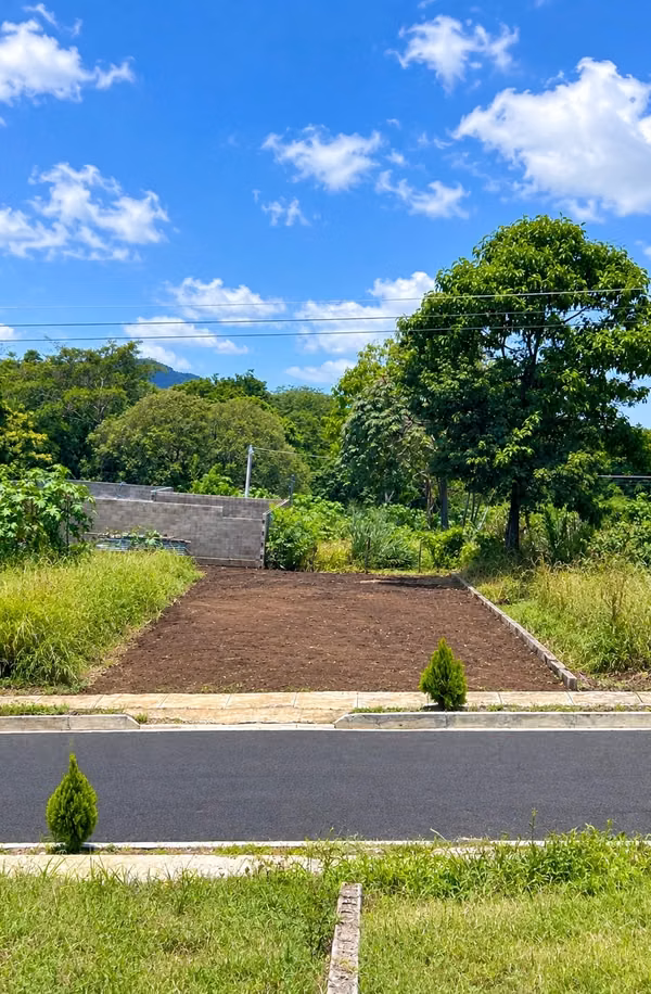 Sell Lot in Private Residential El Sinai 2 - Santa Ana