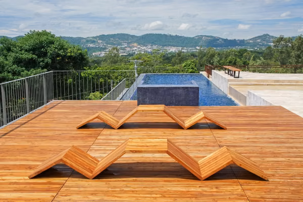 LUXURY APARTMENT 105 COUNTRY, COLONY STEP